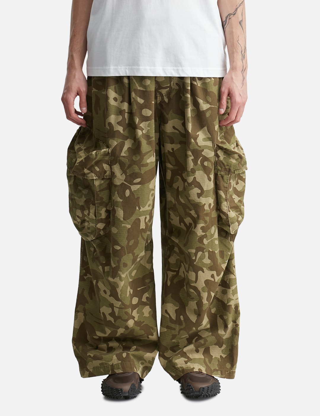 Garden Variety Camo Chow Pants view 18