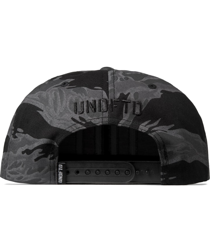 Undefeated Grey Camo Snapback 00 Cap