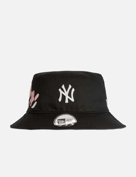 New Era New York Yankees Sakura Black Tapered Bucket