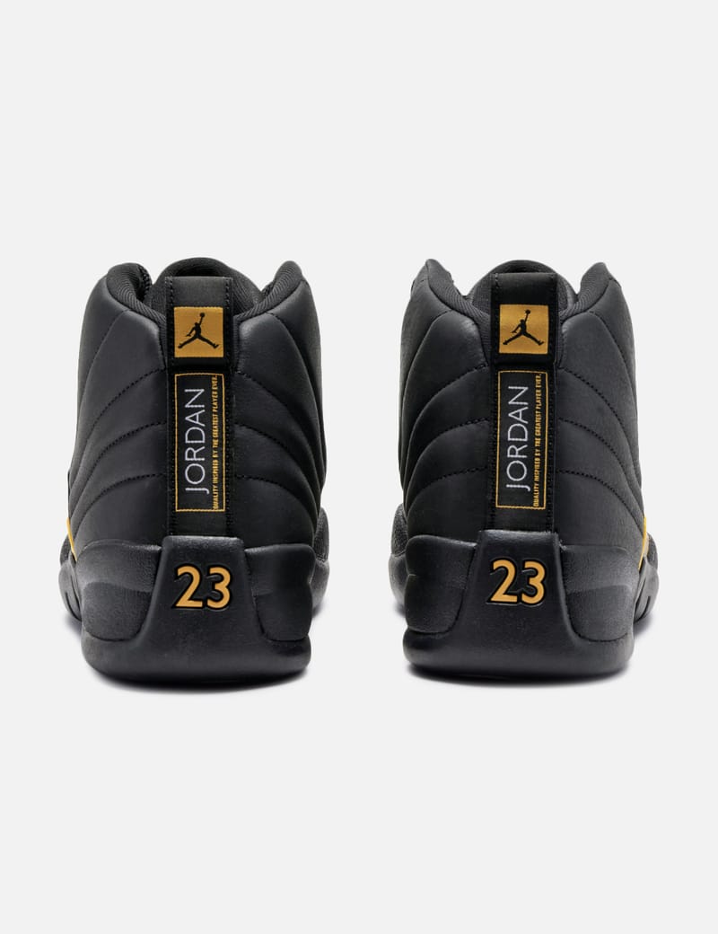 black jordan 12 men