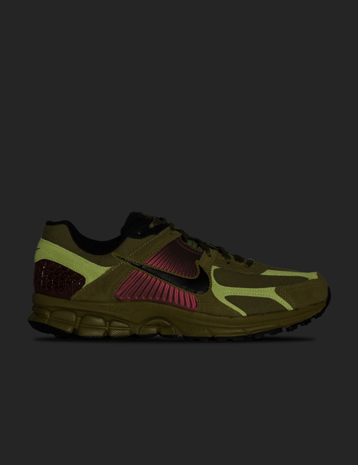 NIKE ZOOM VOMERO 5 Placeholder Image