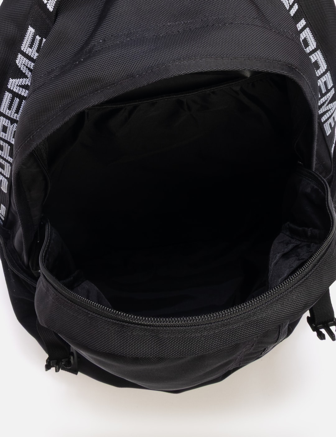 Backpack view 15