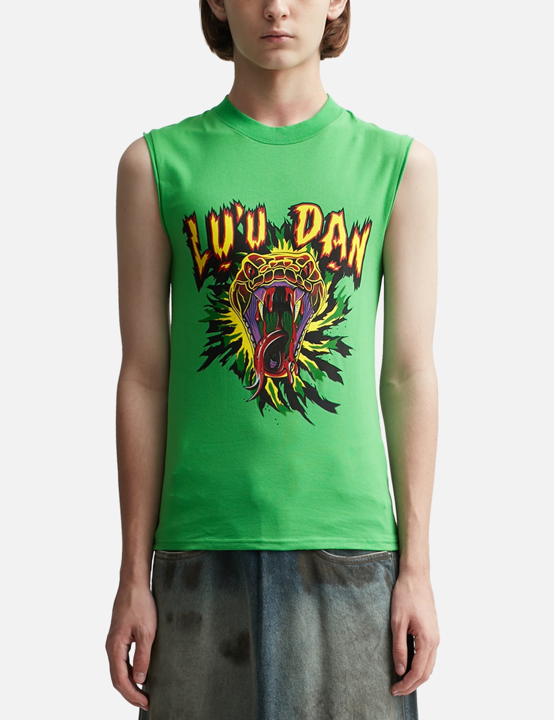 SLEEVELESS TEE view 18
