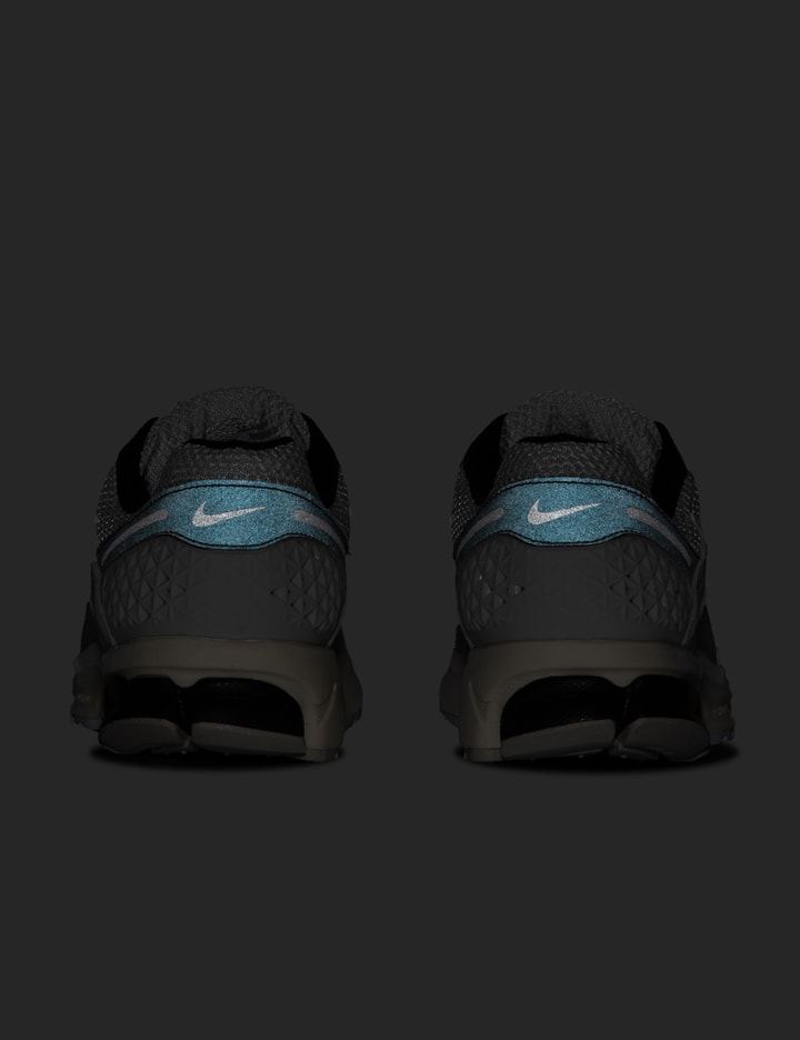 Nike Zoom Vomero 5 Placeholder Image