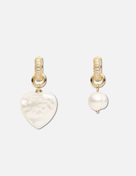 Love At First Sight Pearly Earrings view 7