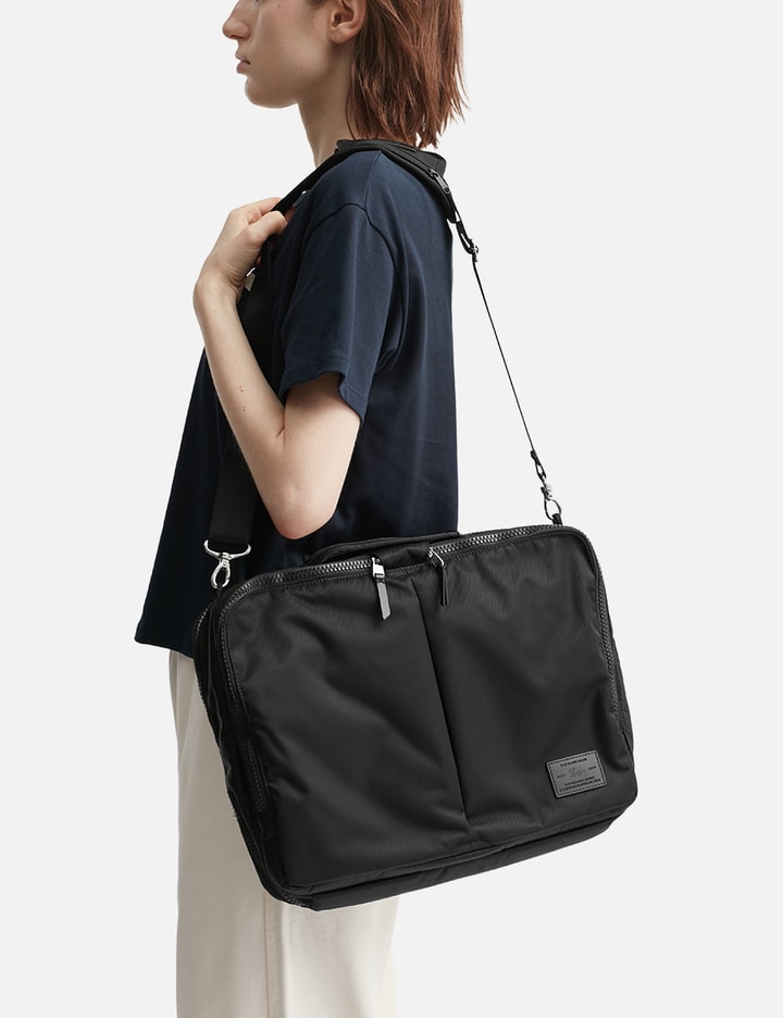 Trvr Staple Travel Brief M
