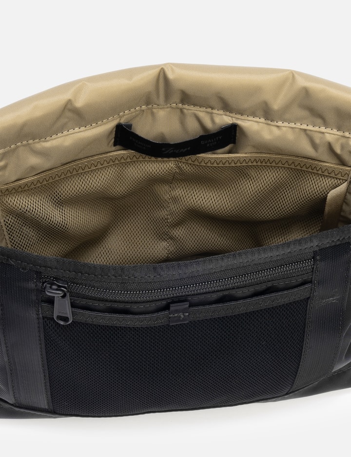 Staple Messenger S Placeholder Image