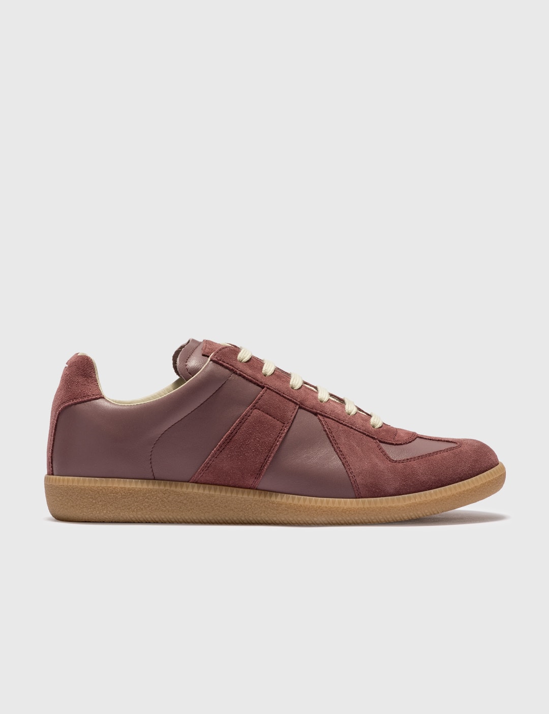 REPLICA SNEAKERS Placeholder Image