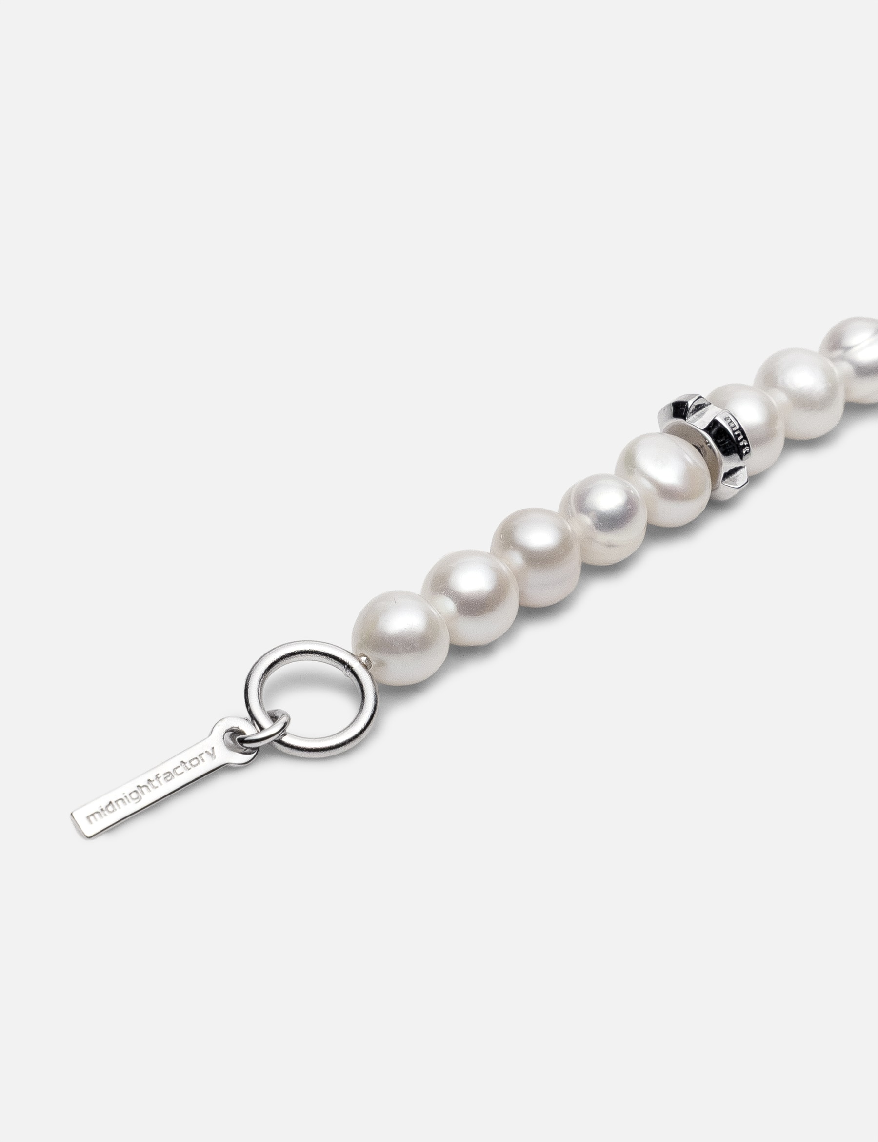 Chuck Nut With Freshwater Pearls Bracelet view 11