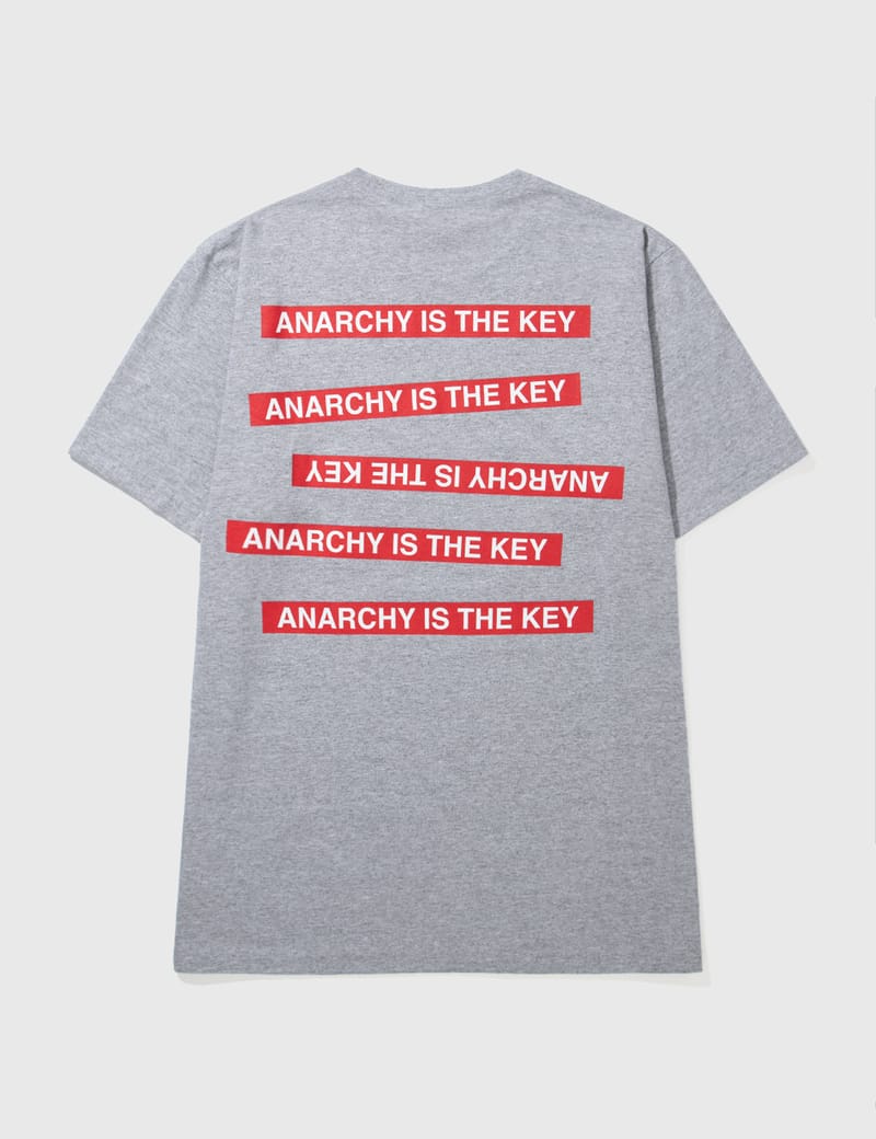 supreme medium tee sizing