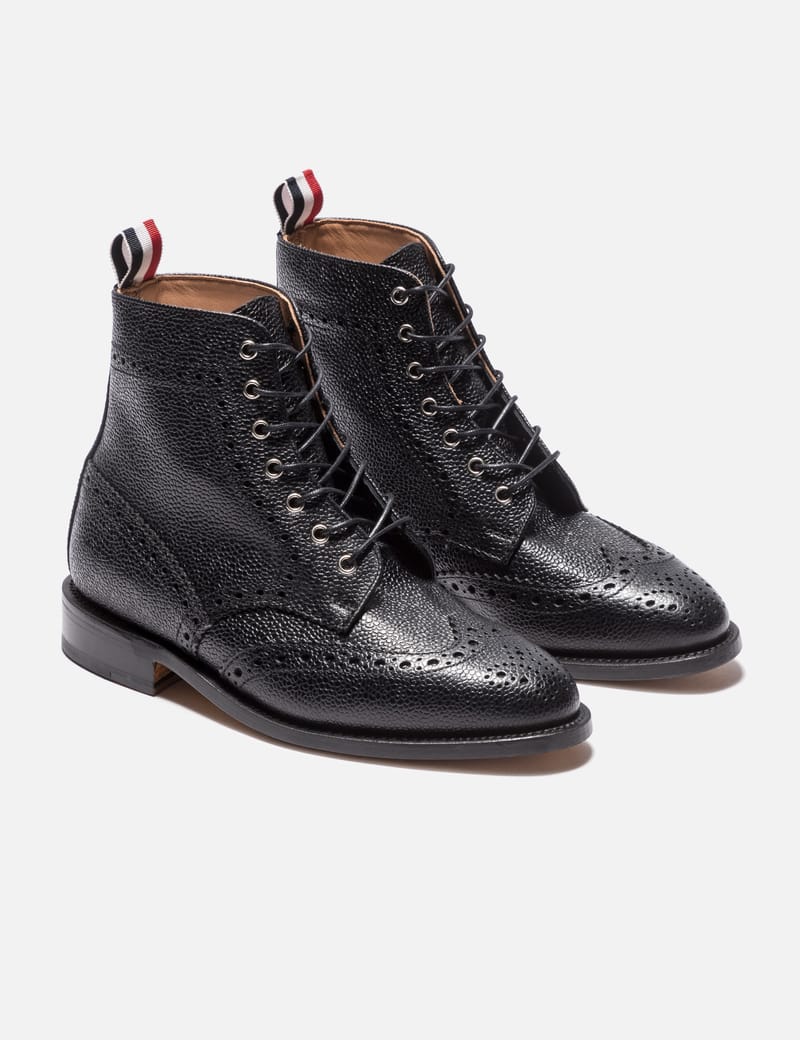 Thom Browne Wingtip Brogue Boot With Leather Sole In Black Pebble Grain