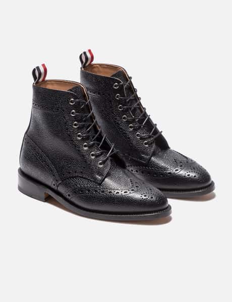 Thom Browne - Wingtip Brogue Boot With Leather Sole In Black 