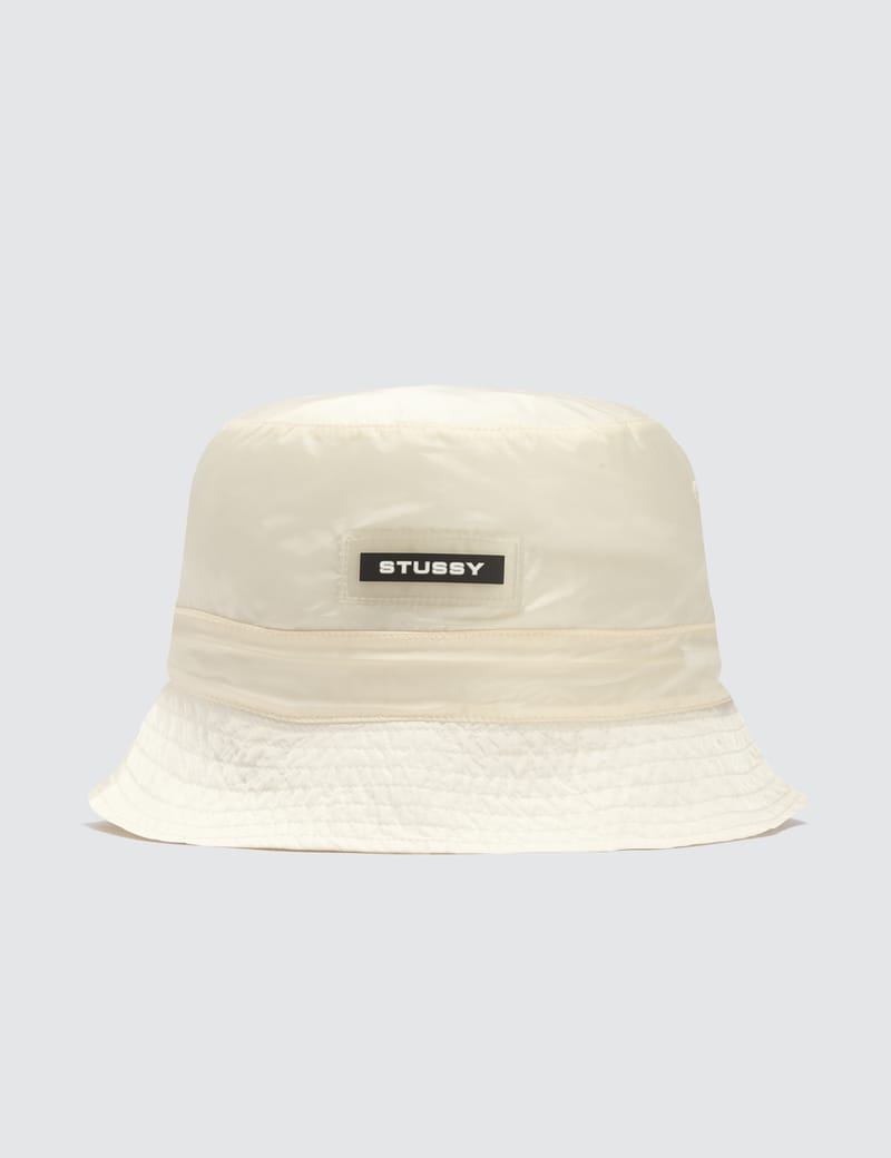 harga bucket hat stussy