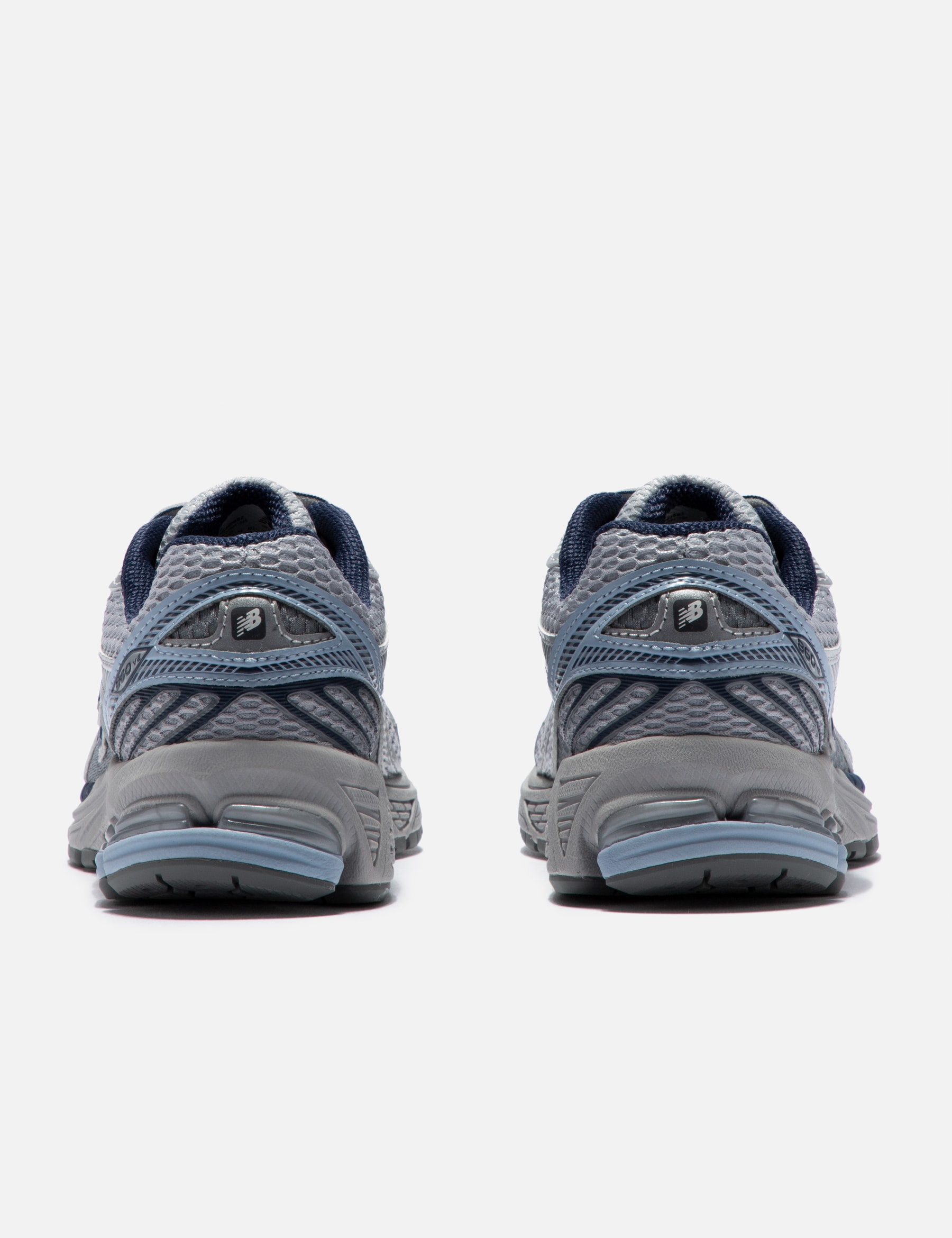 860V2 view 18