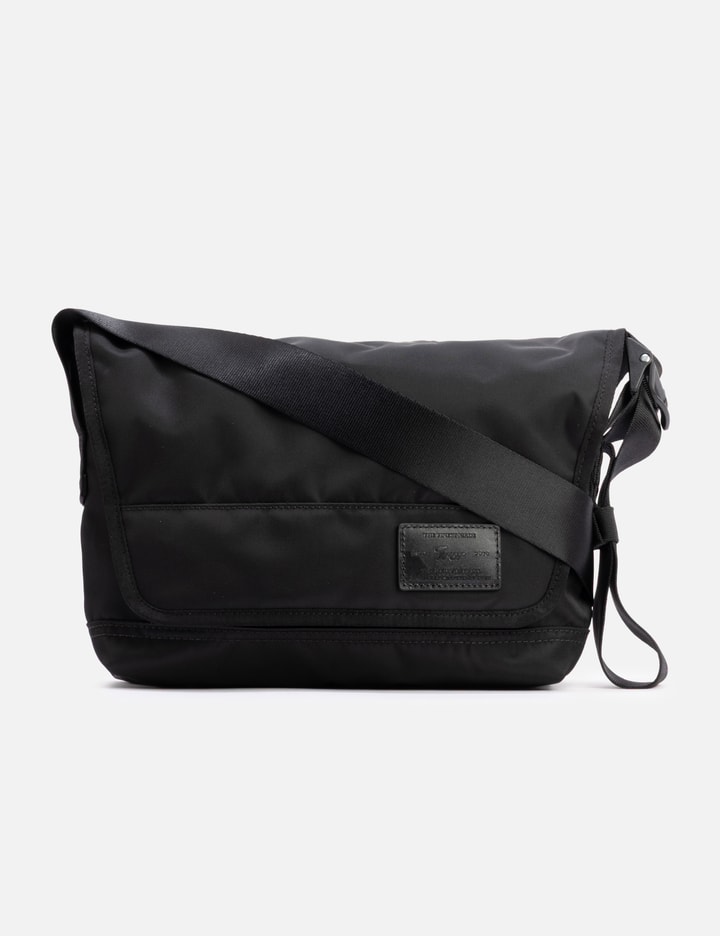Staple Messenger S Placeholder Image