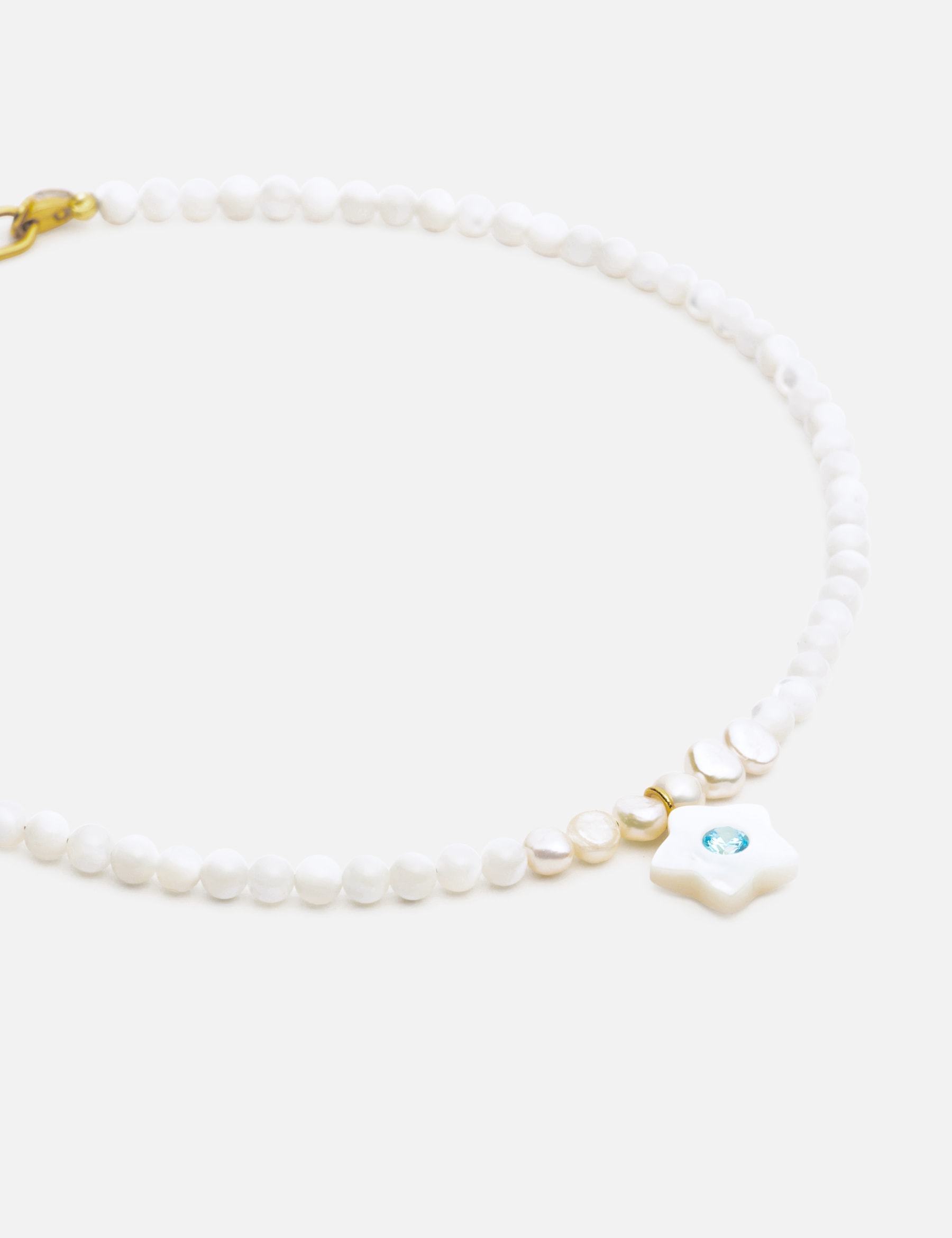 Star Glow Pearly Necklace view 11