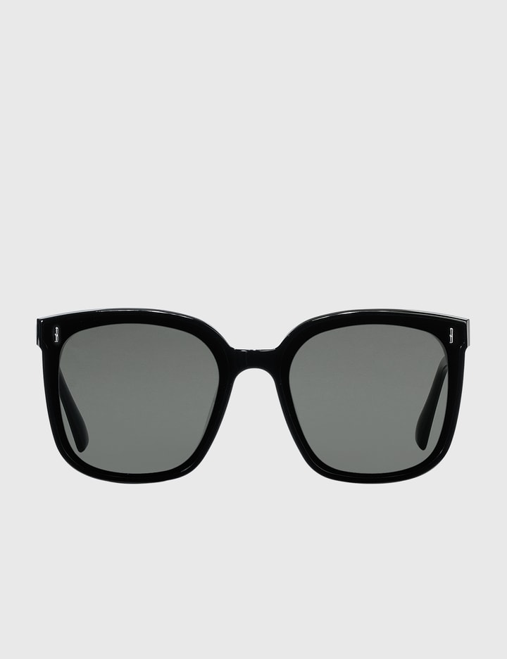 Frida 01 Sunglasses Placeholder Image