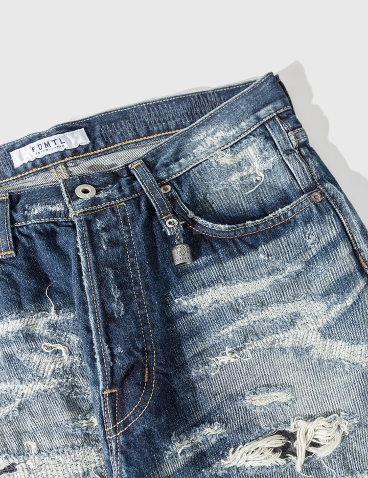 CLASSIC STRAIGHT DENIM Placeholder Image