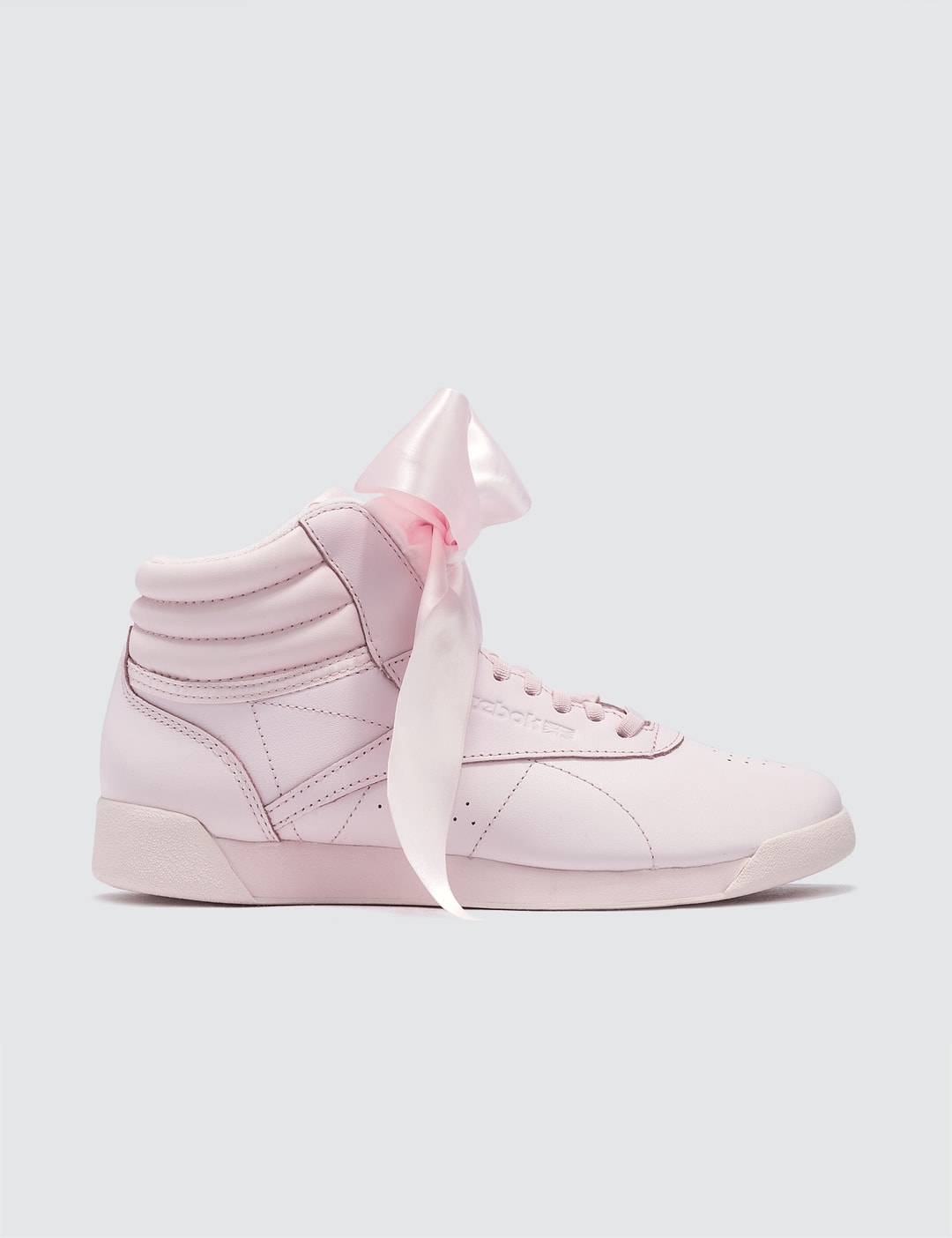 Kontoret fordøje servitrice Reebok - F/S Hi Satin Bow | HBX - Globally Curated Fashion and Lifestyle by  Hypebeast