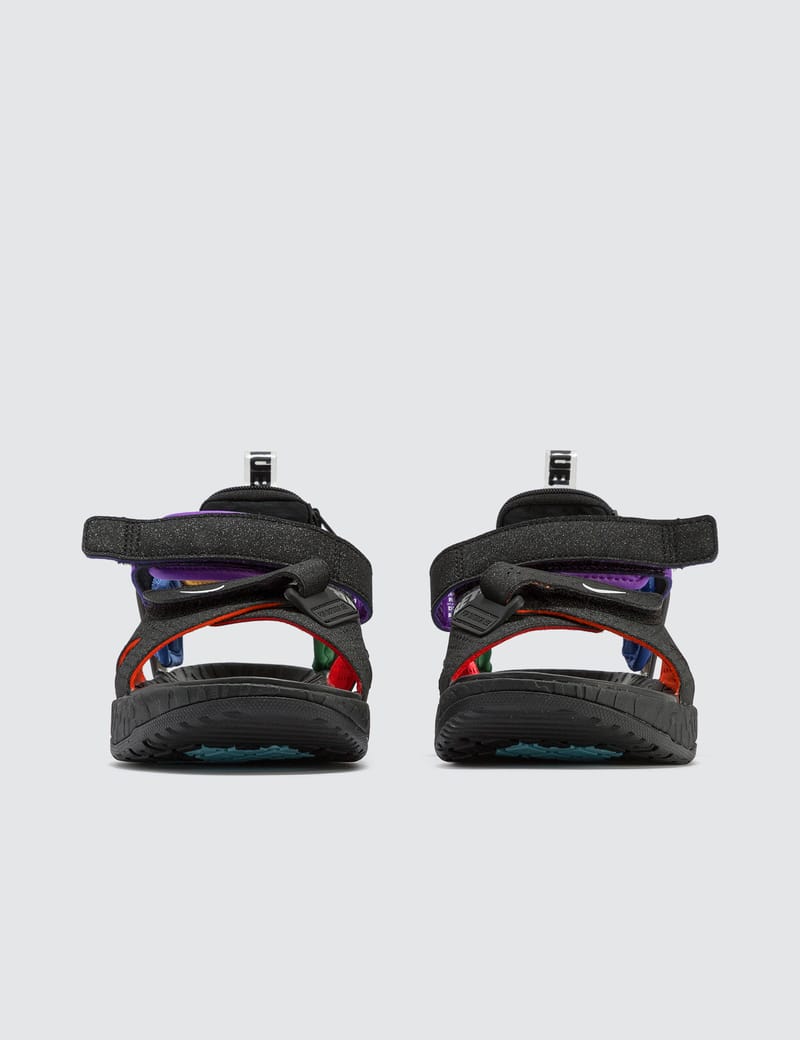 nike betrue sandals deschutz