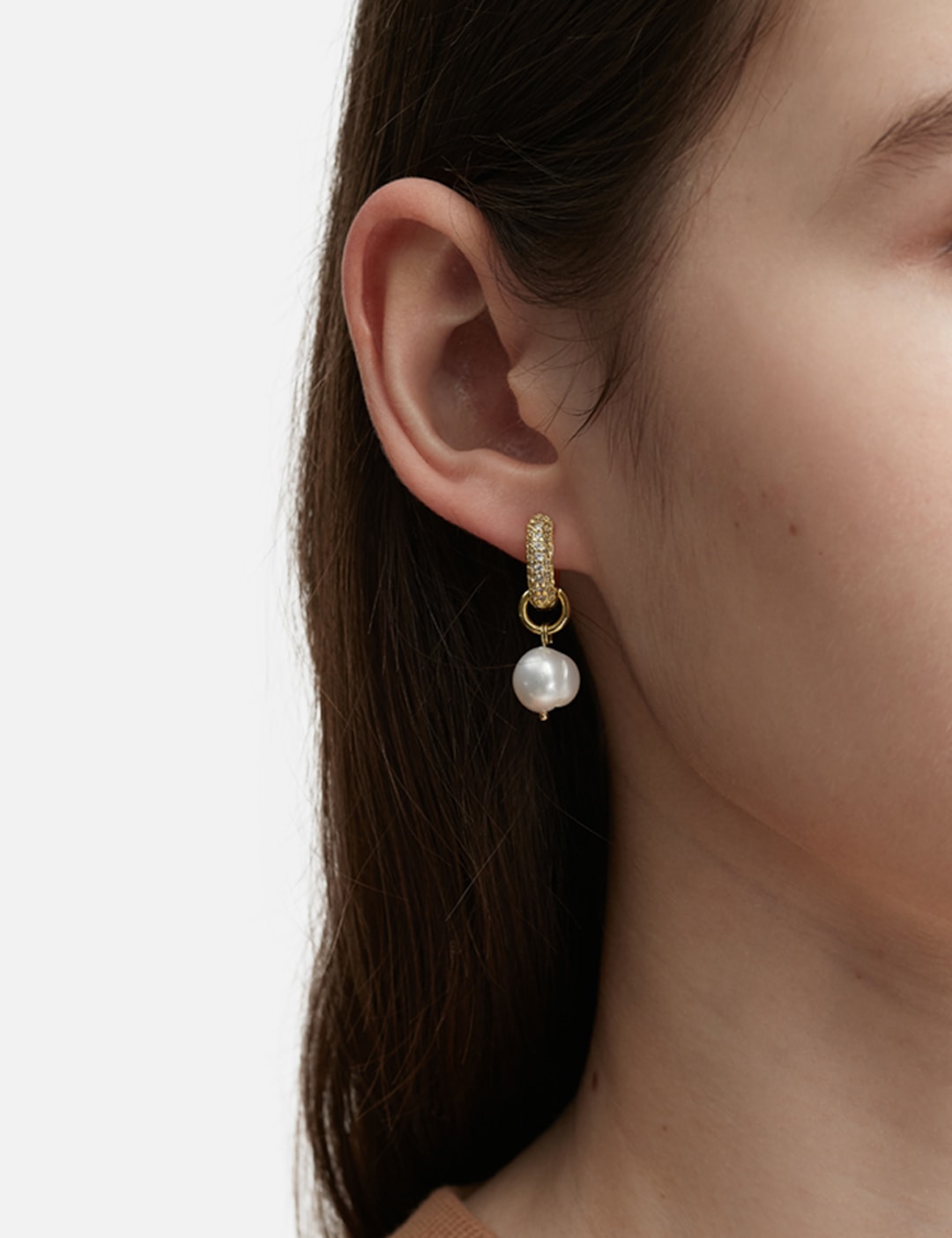 Love At First Sight Pearly Earrings view 16