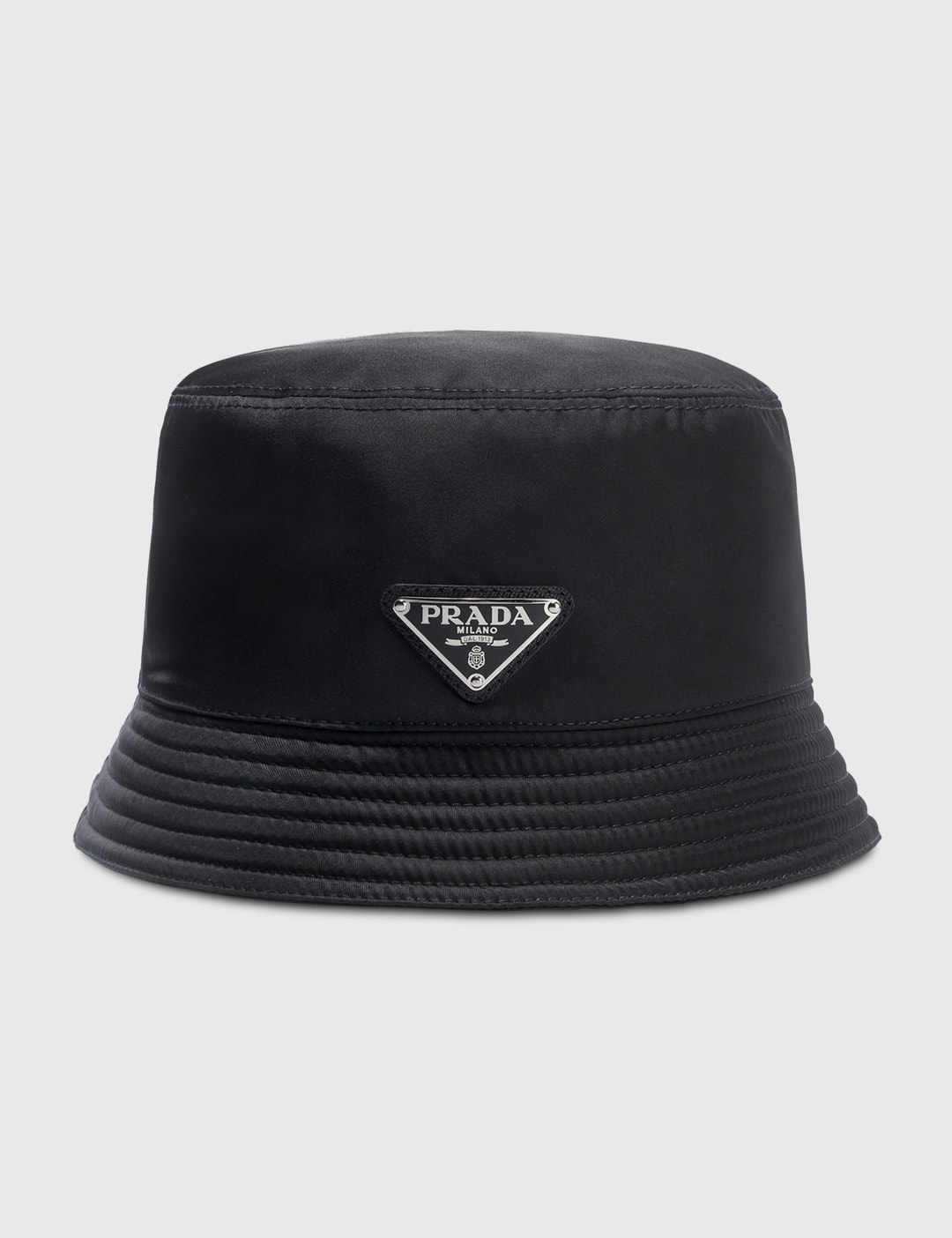 Ben depressief Gemiddeld bleek Prada - Nylon Bucket Hat | HBX - Globally Curated Fashion and Lifestyle by  Hypebeast