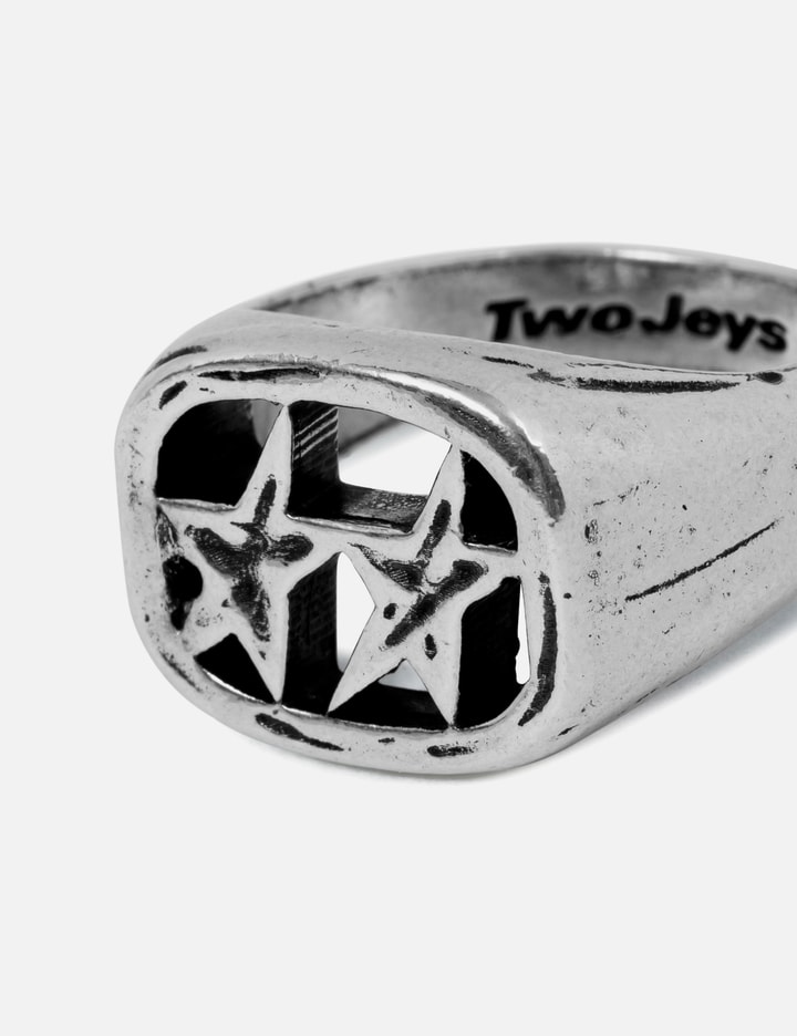 Twojeys Framed Ring In Metallic