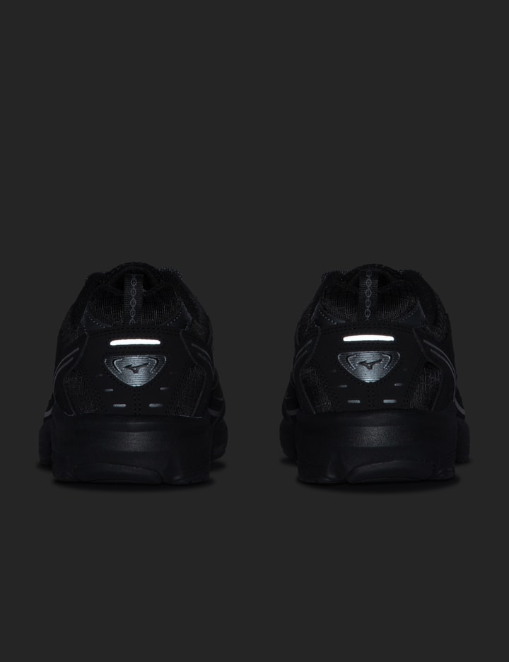 Mizuno Sportstyle Mxr In Black