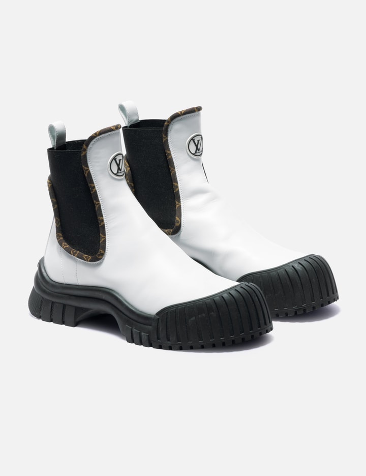 Vuitton view 4
