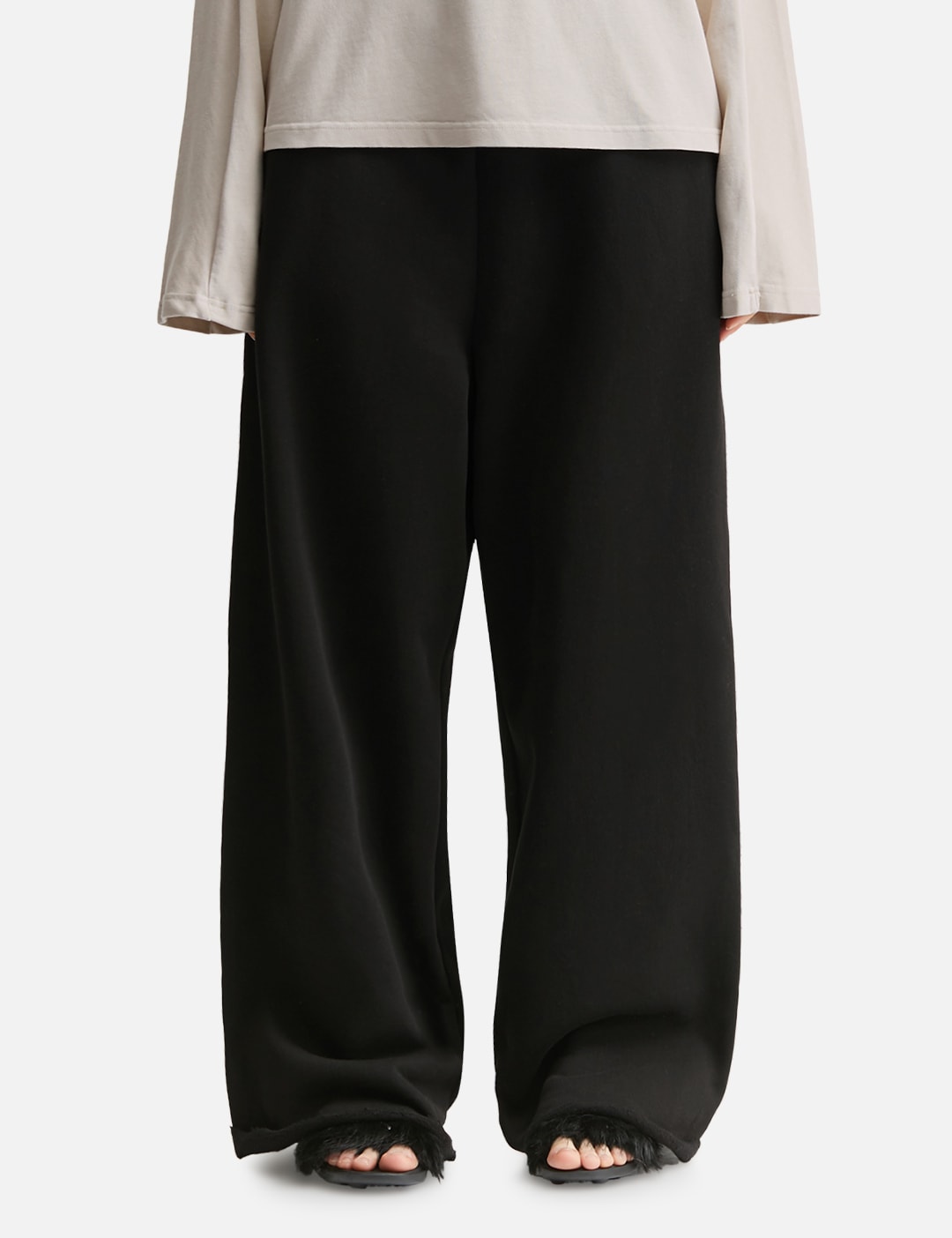 Full Sweatpant view 18