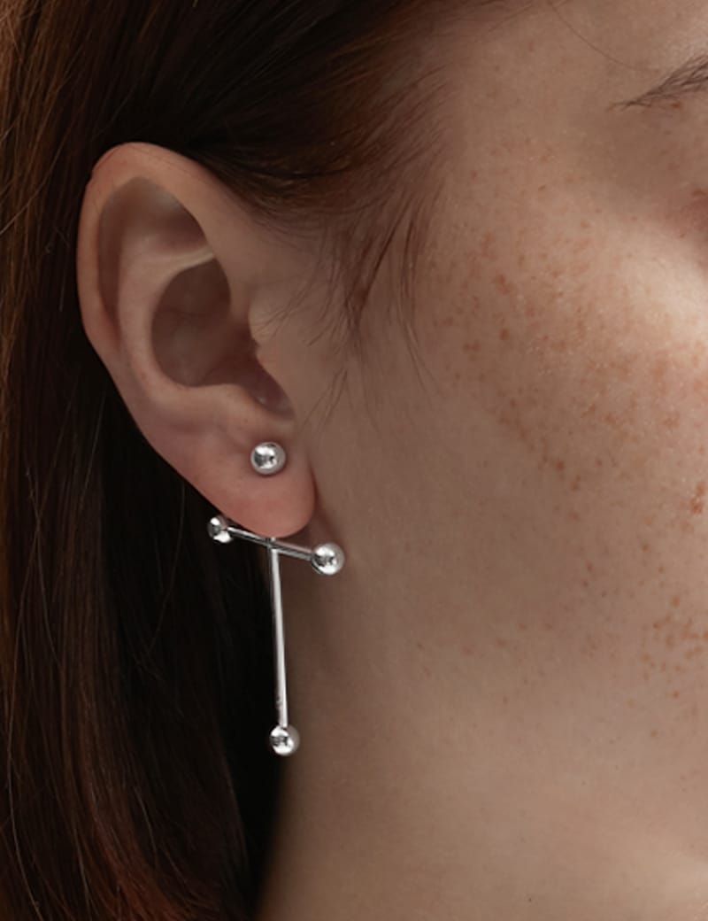 AMBUSH MINI BALL CLOSURE がんばる EARRINGS フープピアス