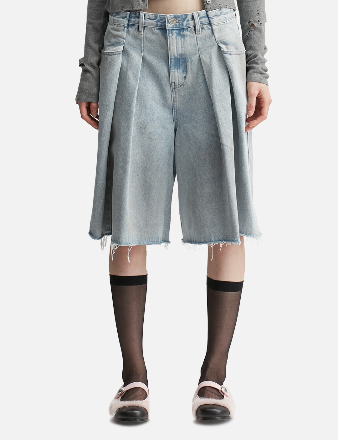 Tuck Bermuda Shorts view 18