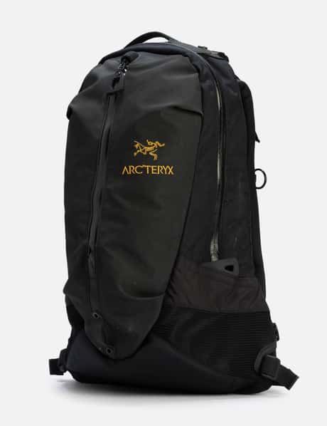 arcteryx laptop backpack Arc'teryx Heliad 15 and an internal sleeve carries a hydration reservoir or laptop Arc'teryx ARRO 22L Backpack -