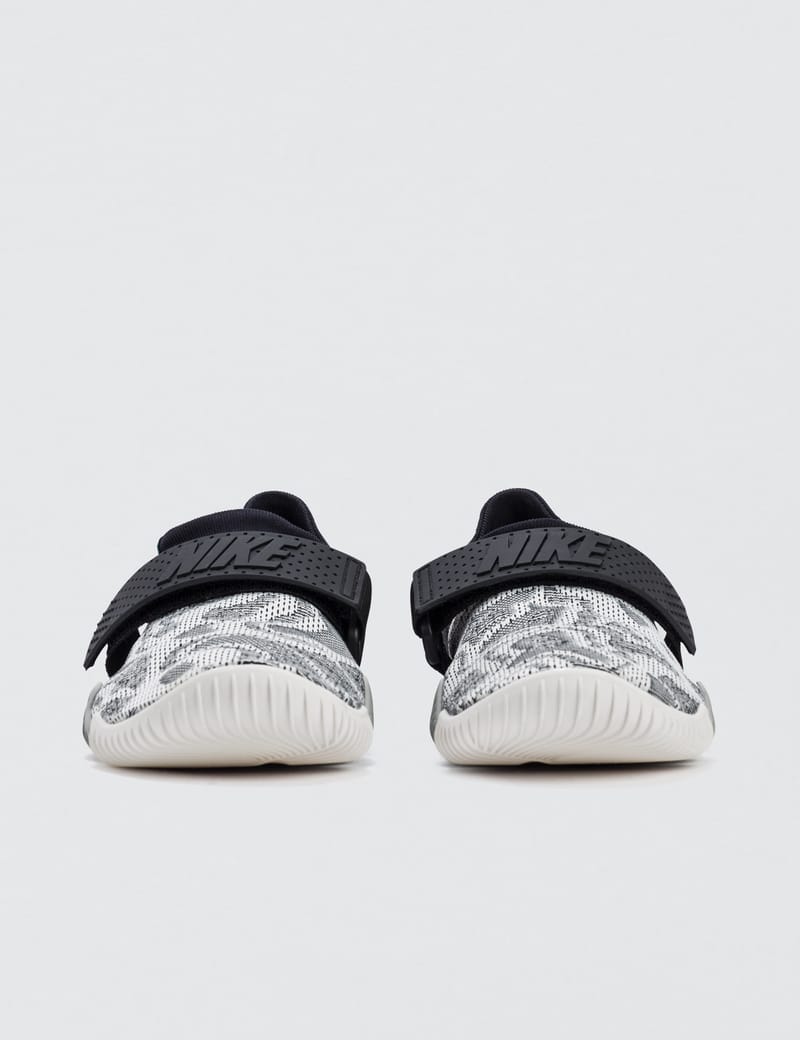 men's nike aqua socks