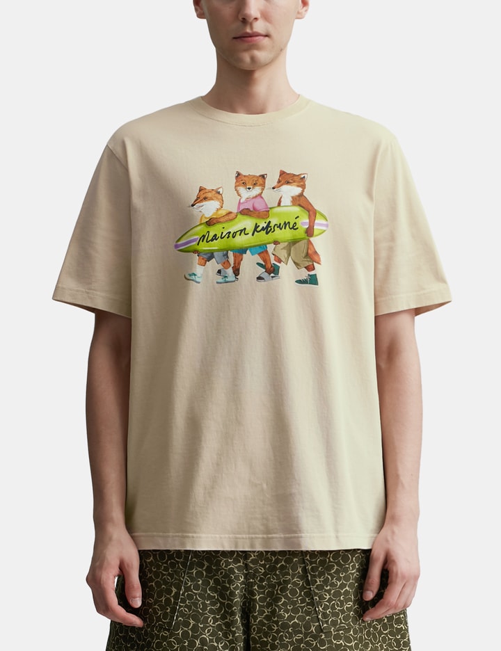 Shop Maison Kitsuné Surfing Foxes Comfort T-shirt In White