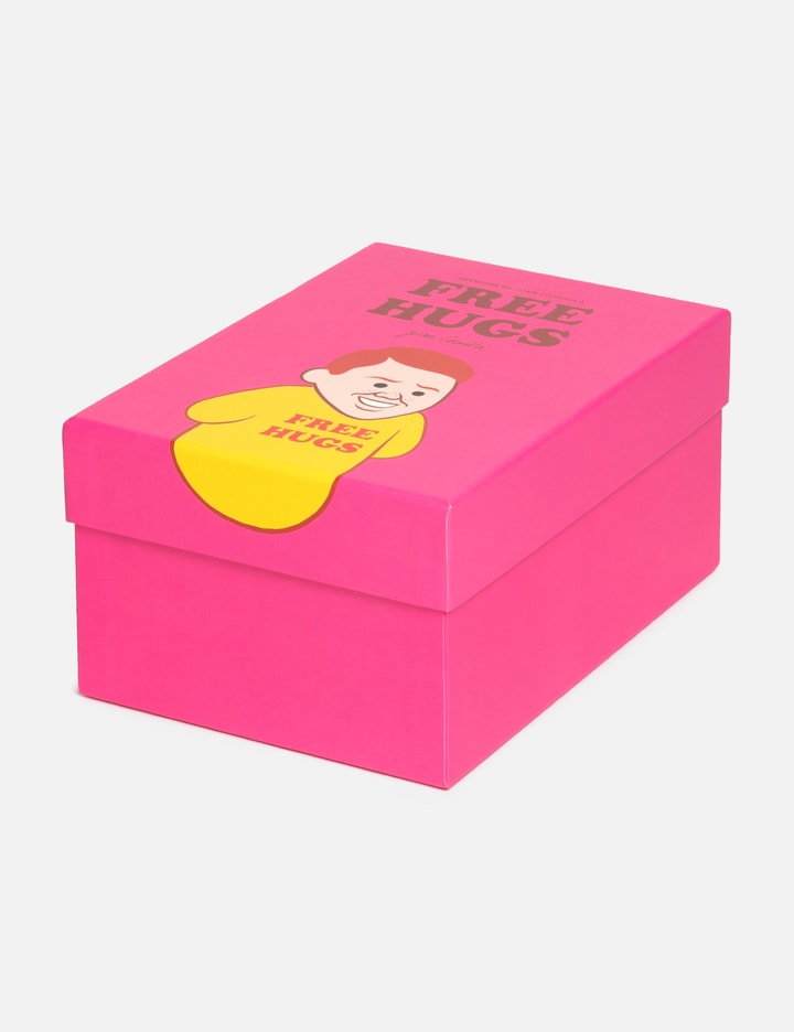 JOAN CORNELLA Free Hugs Vinyl Figure
