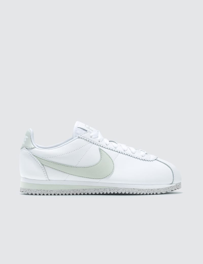 classic cortez flyleather sneaker