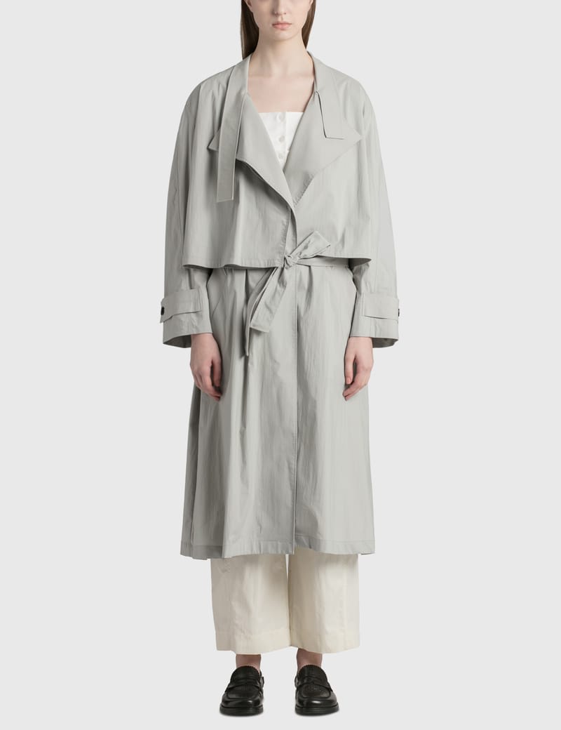 low classic trench coat