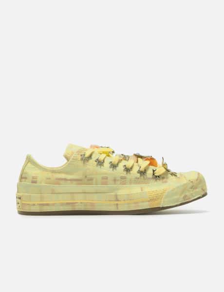 Converse view 5