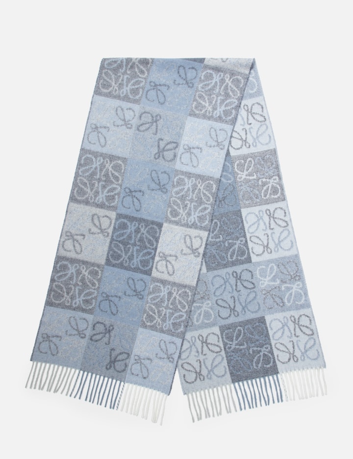 Scarf in wool and cashmere Placeholder Image