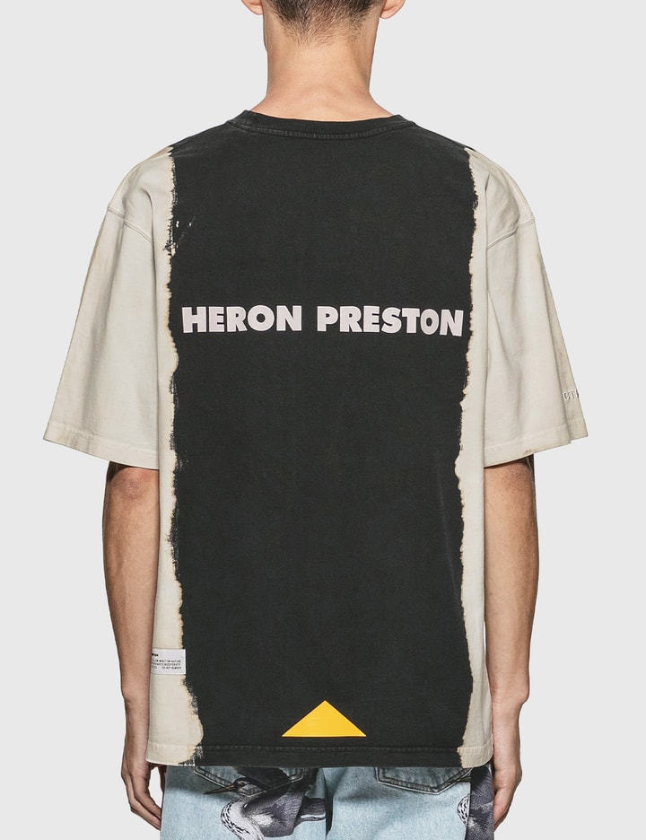 Heron Preston x Caterpillar 티셔츠 Placeholder Image