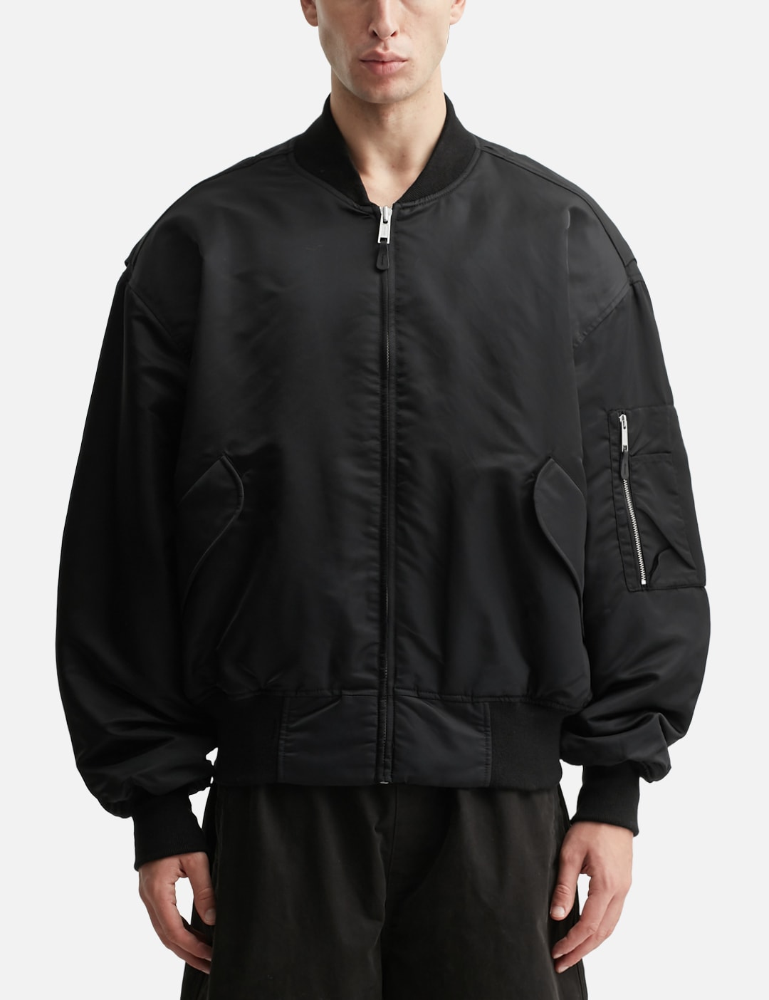 Broad Bomber Oil view 12