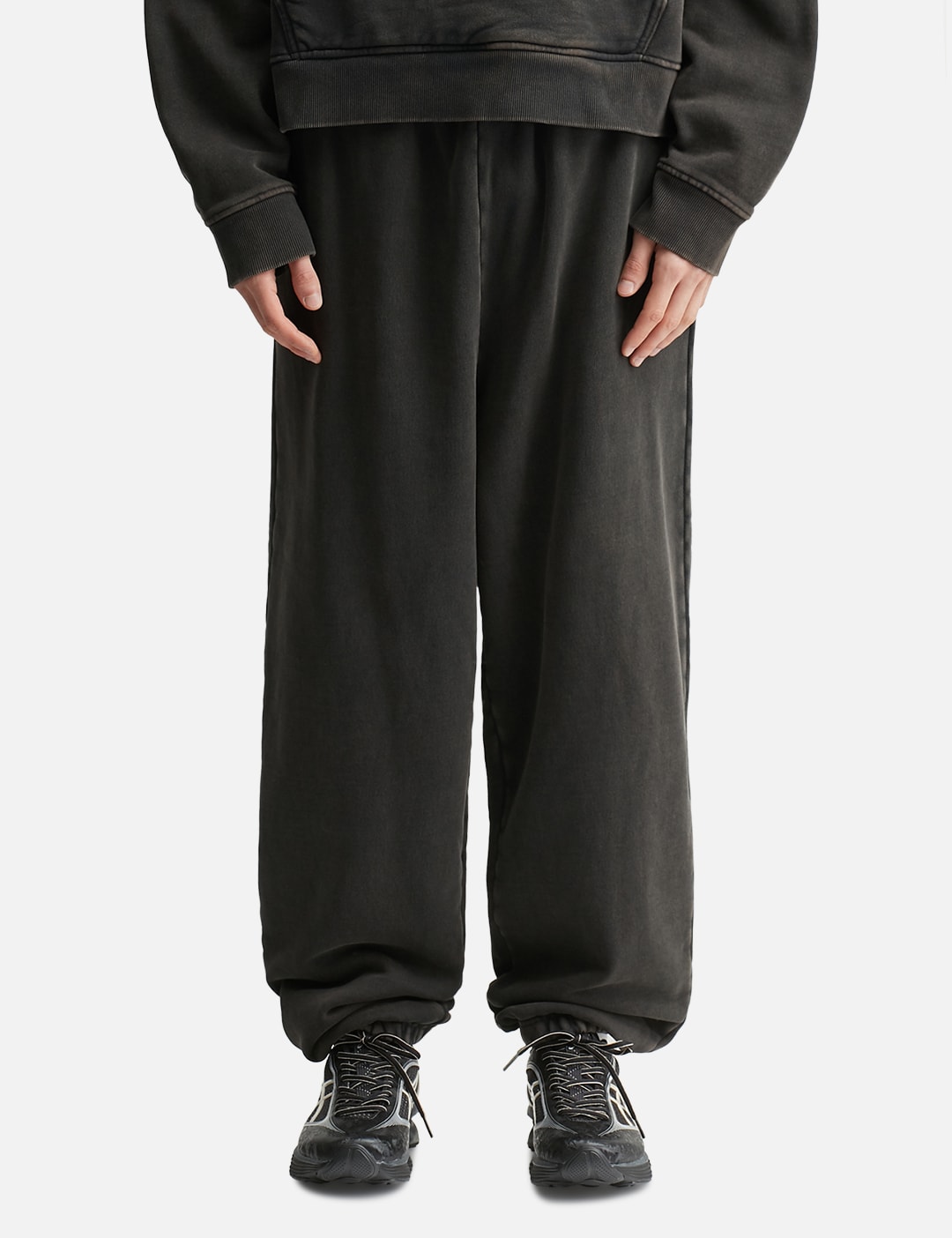 Standard Sweat Washed Black view 18