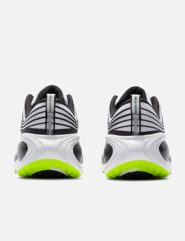 Distance X Nike Vomero Plus view 3