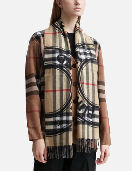 Shop Burberry The Classic Giant Check Cashmere Scarf