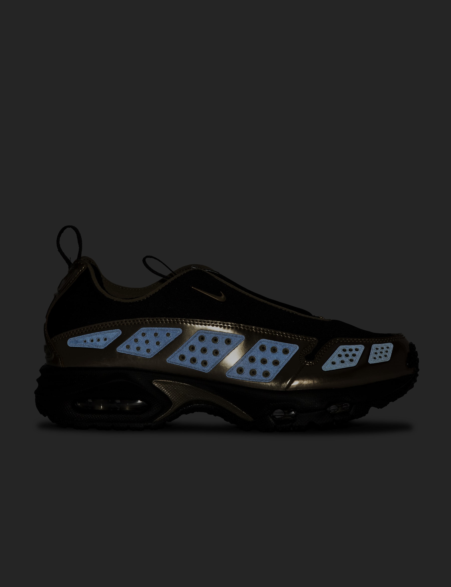 WOMEN AIR MAX SNDR SE view 20