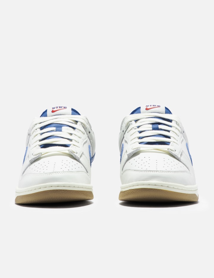 Nike Dunk Low SE Placeholder Image