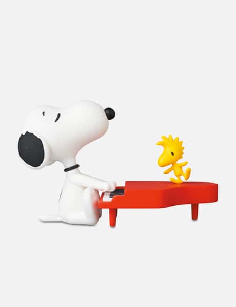Medicom Toy UDF Peanuts Series 13 : PIANIST SNOOPY