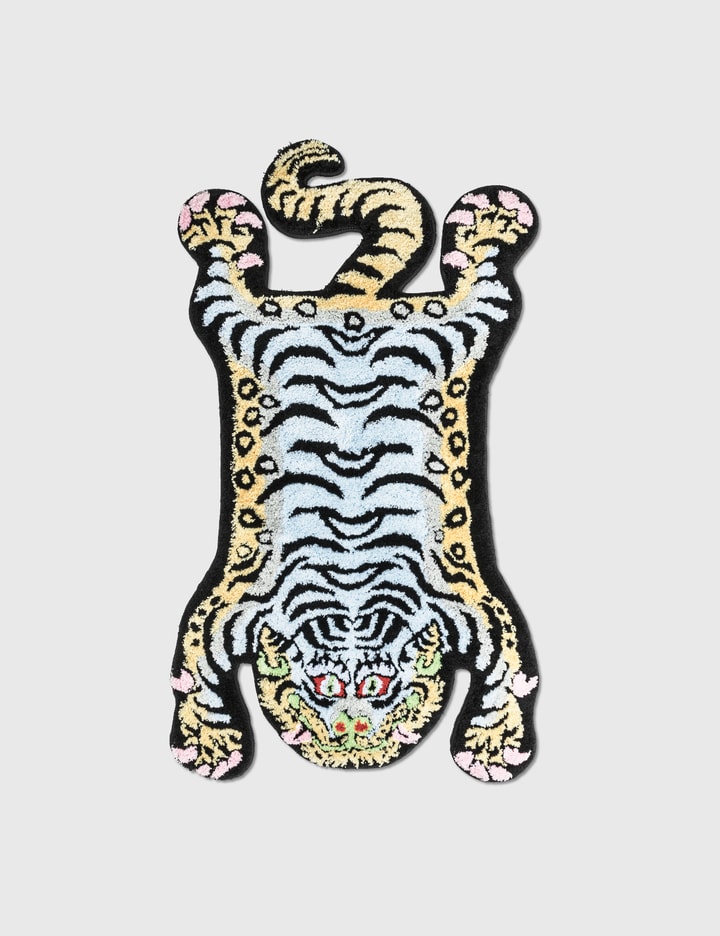 Small Tibetan Tiger 러그 Placeholder Image