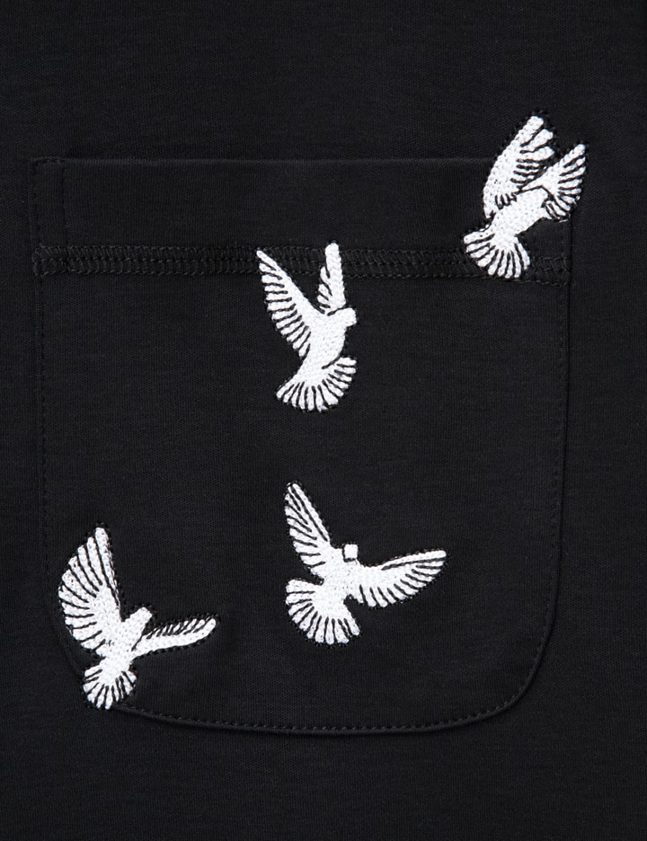 3.Paradis Doves Pocket T-Shirt